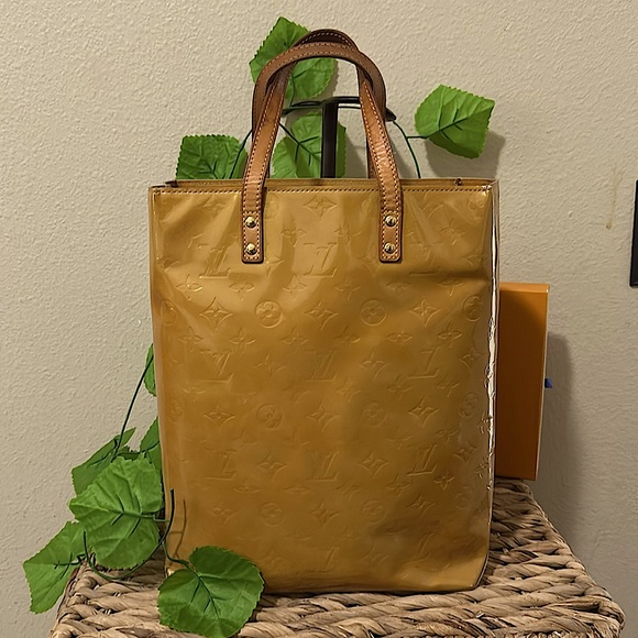LOUIS VUITTON Monogram Vernis Reade MM Hand Bag Yellow Patent Leather - Picture 1 of 13